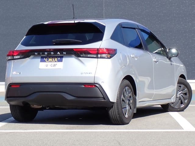 Car thumbnail 3