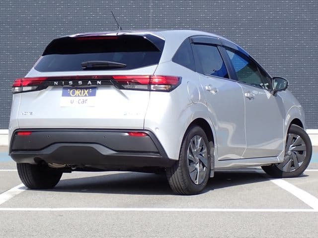 Car thumbnail 3