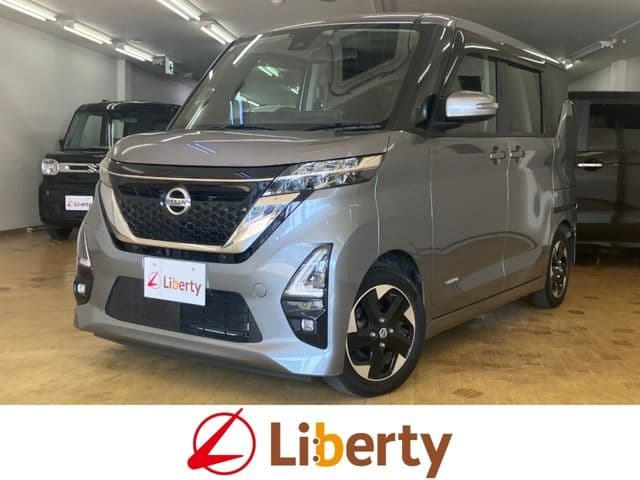 NISSAN