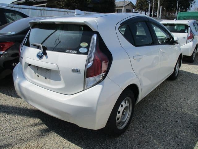 Car thumbnail 4