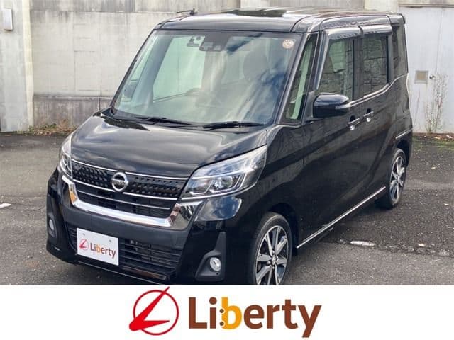 NISSAN