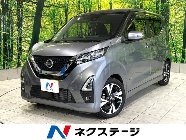 NISSAN