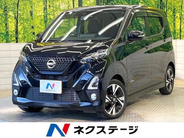 NISSAN