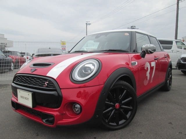Car image 1