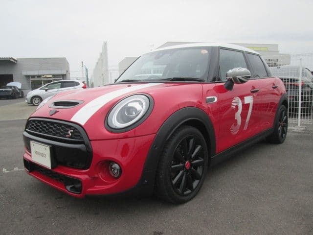 Car thumbnail 4