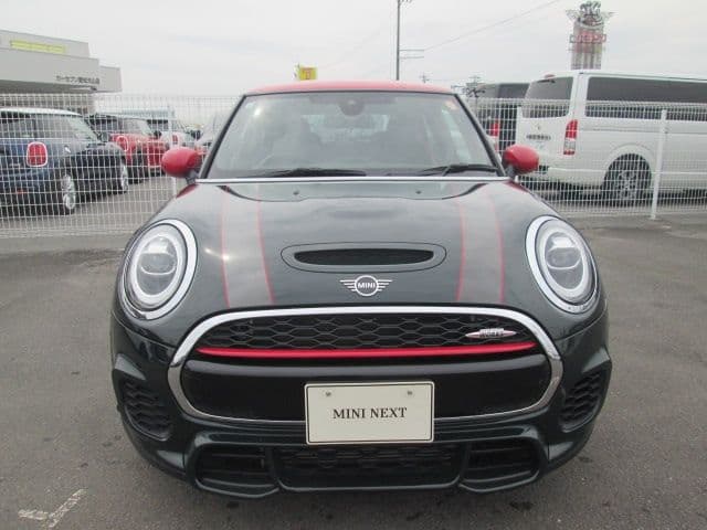 Car thumbnail 2