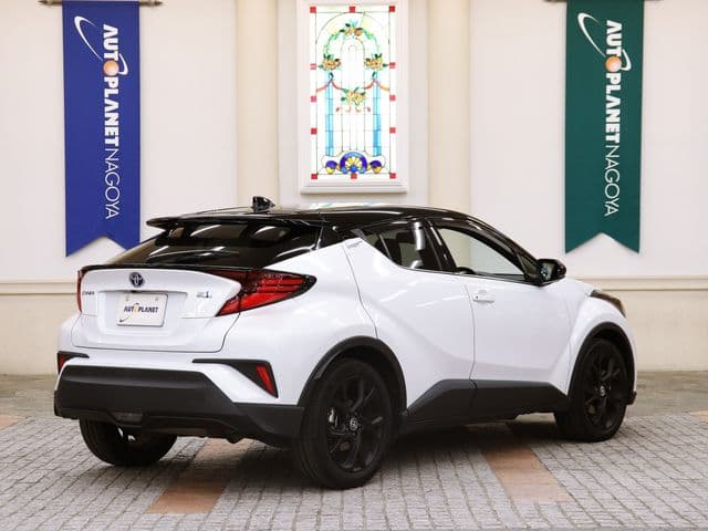 Car thumbnail 3