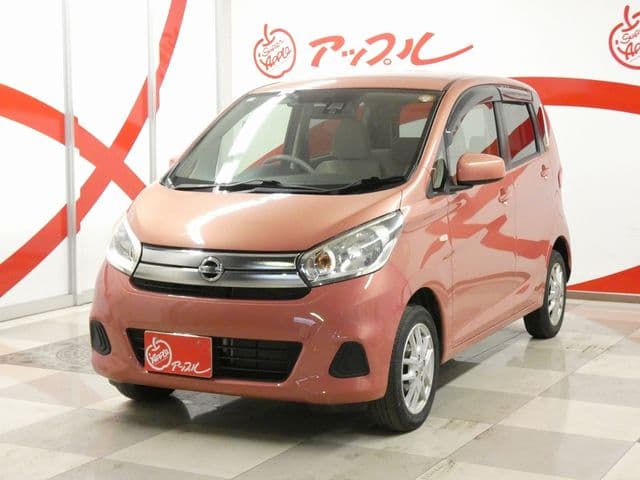 NISSAN