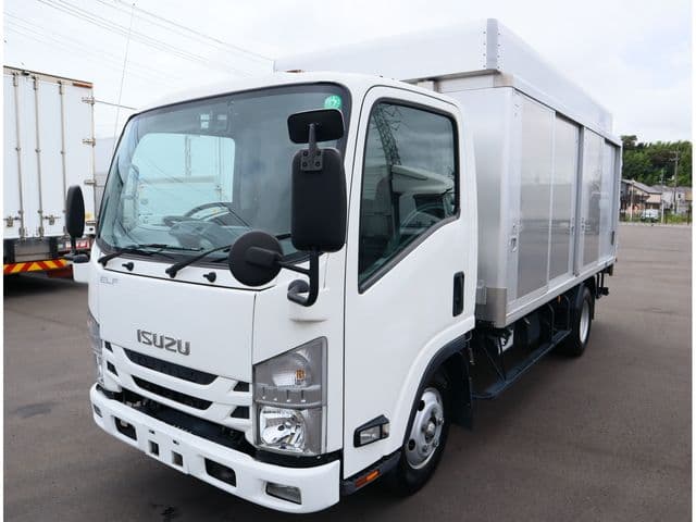 ISUZU