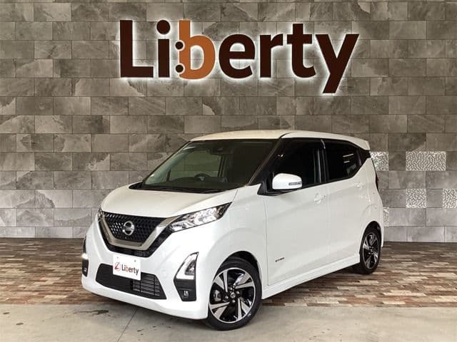 NISSAN