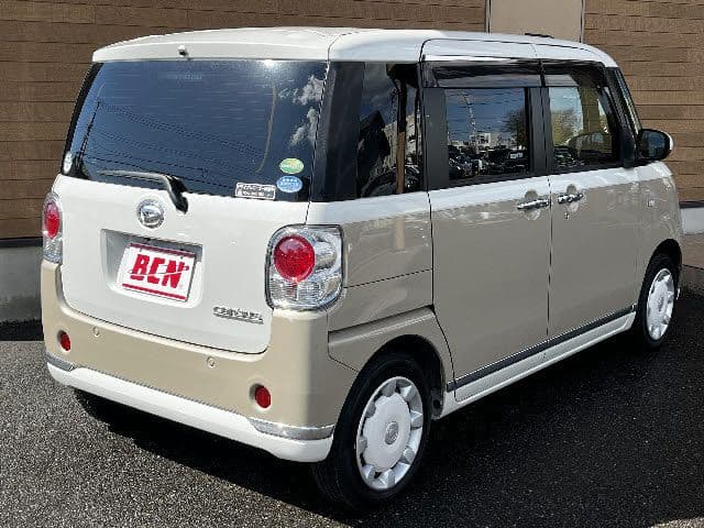 Car thumbnail 3