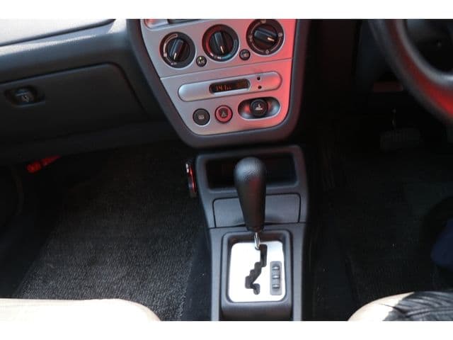 Car thumbnail 4