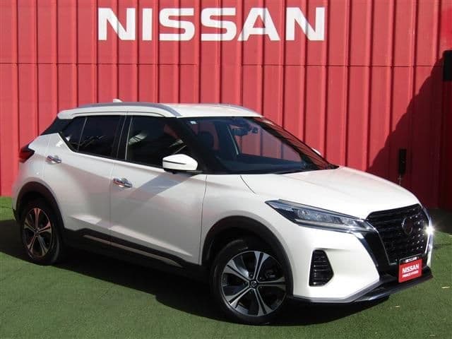 NISSAN