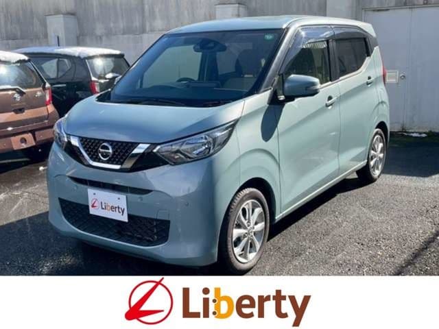 NISSAN
