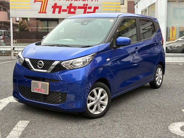 NISSAN