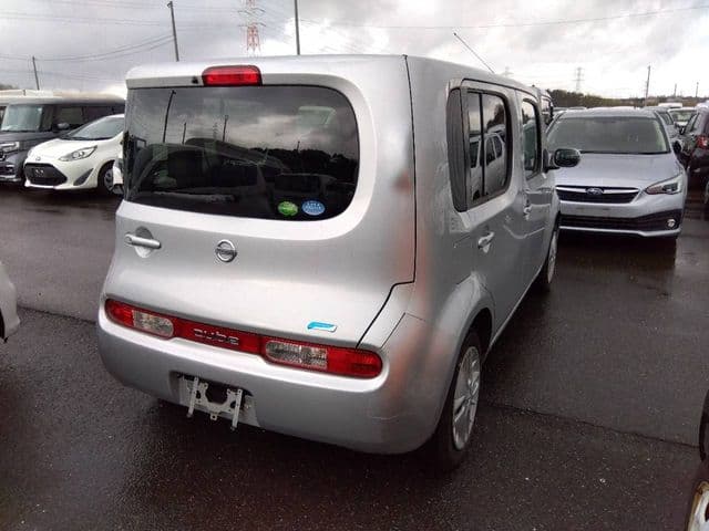 Car thumbnail 3