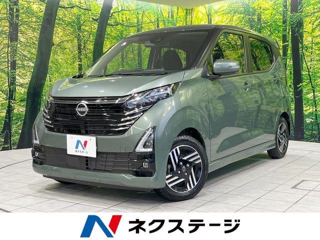 NISSAN