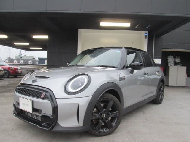 Car image 1