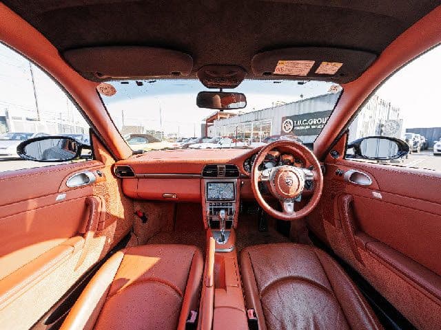 Car thumbnail 3