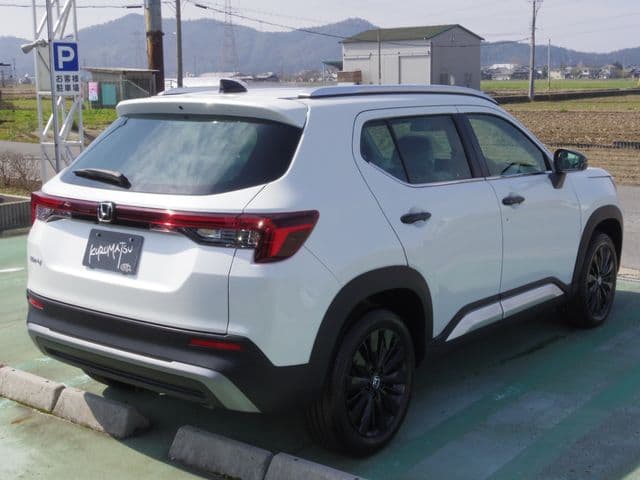 Car thumbnail 3