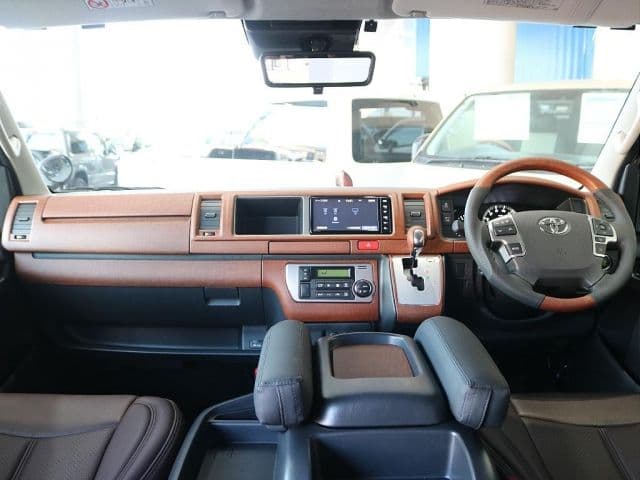 Car thumbnail 4