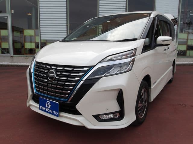 NISSAN