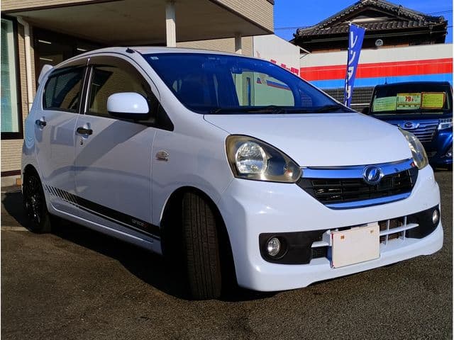 Car thumbnail 3