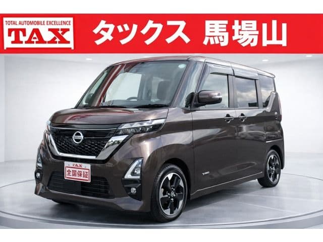 NISSAN