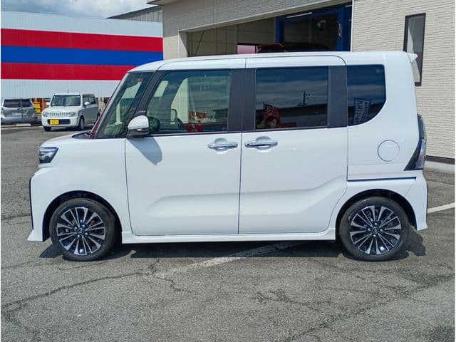 Car thumbnail 4