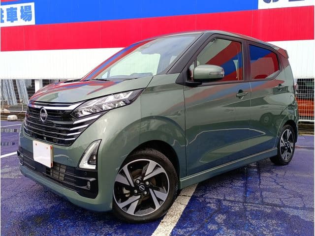 NISSAN