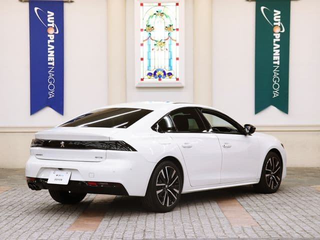 Car thumbnail 3