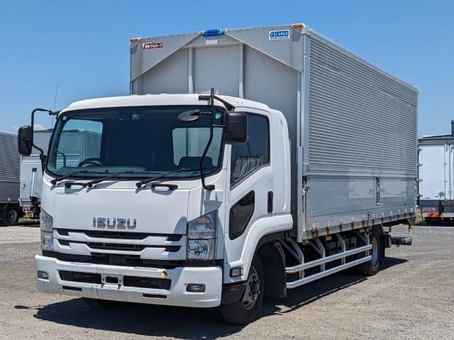 ISUZU