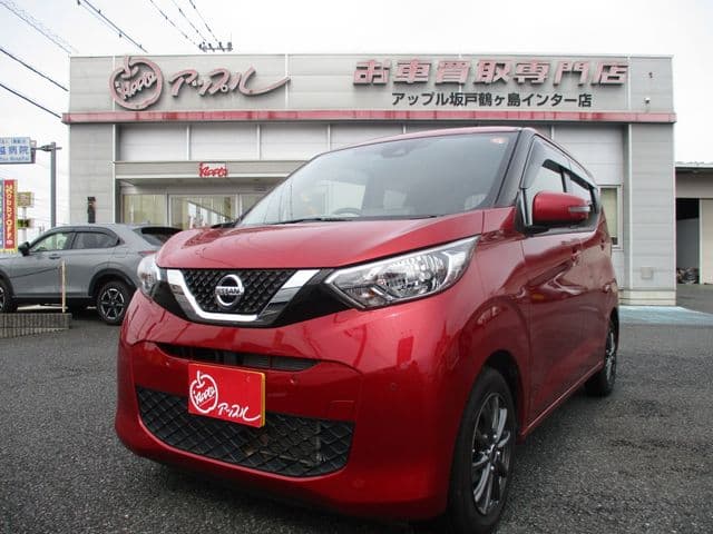 NISSAN