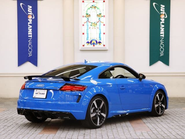 Car thumbnail 3