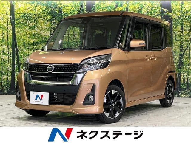 NISSAN