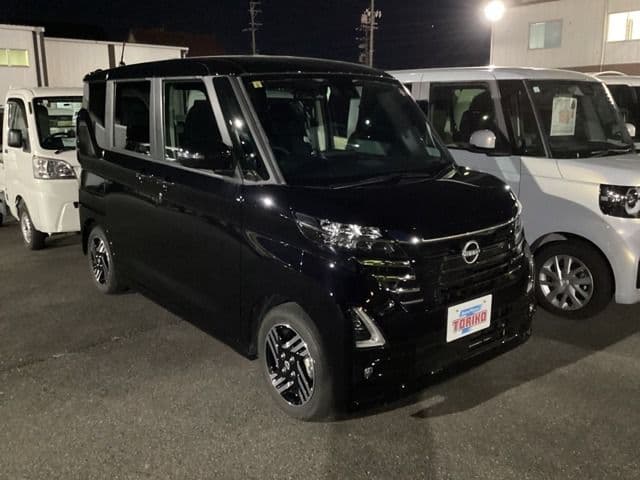 NISSAN