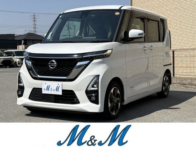NISSAN