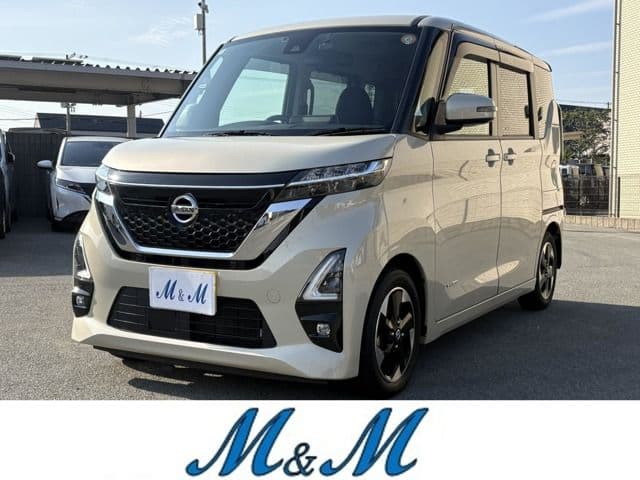 NISSAN