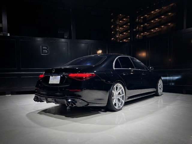 Car thumbnail 4