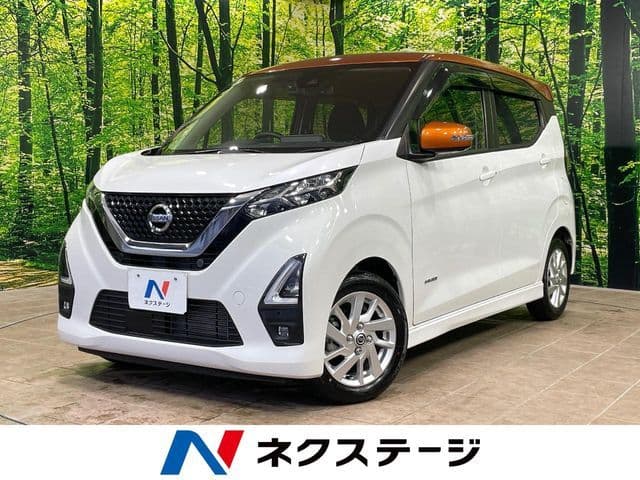 NISSAN