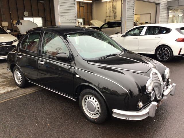 MITSUOKA