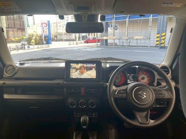 Car thumbnail 3
