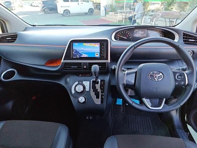 Car thumbnail 3