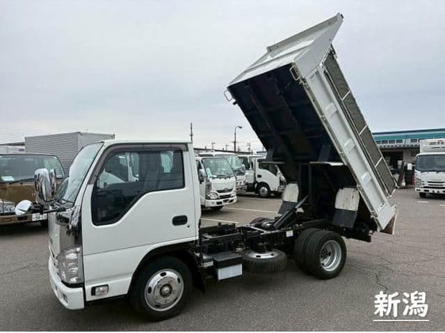 ISUZU