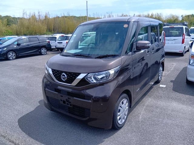 NISSAN