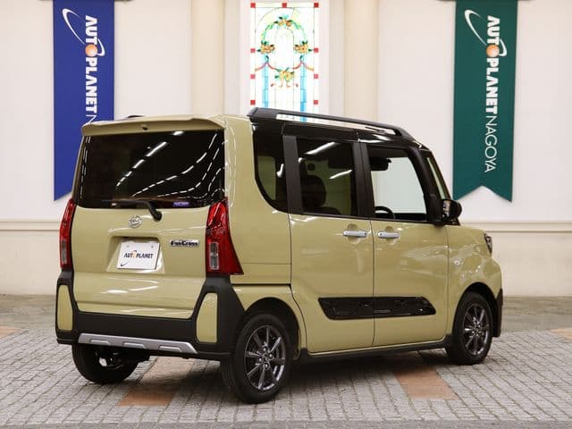 Car thumbnail 3