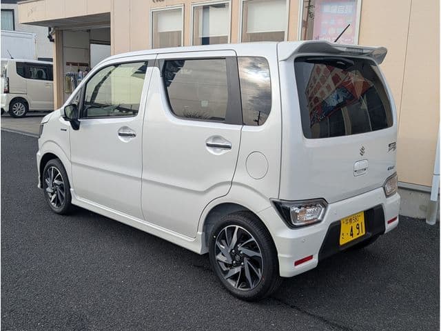Car thumbnail 3