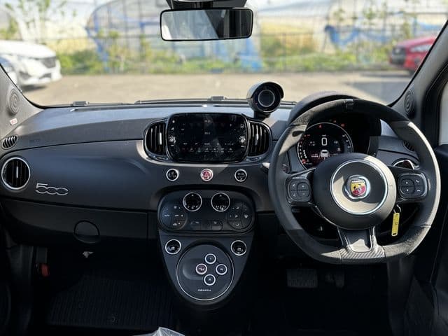 Car thumbnail 2