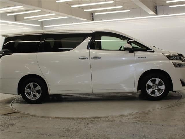 Car thumbnail 4