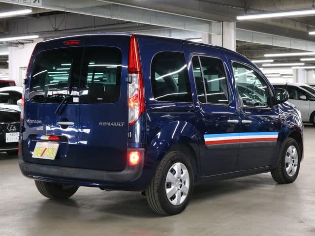 Car thumbnail 2